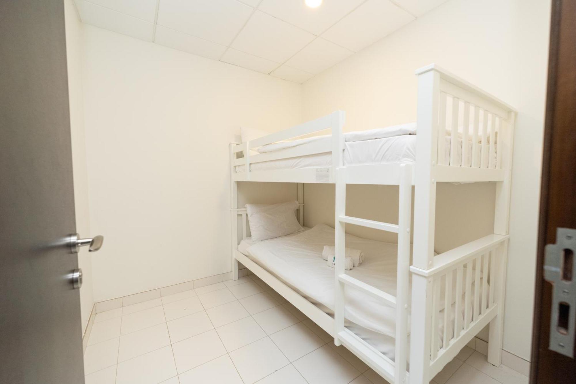 Fam Living - Palm Jumeirah Sarai - Private Beach Apartment *
