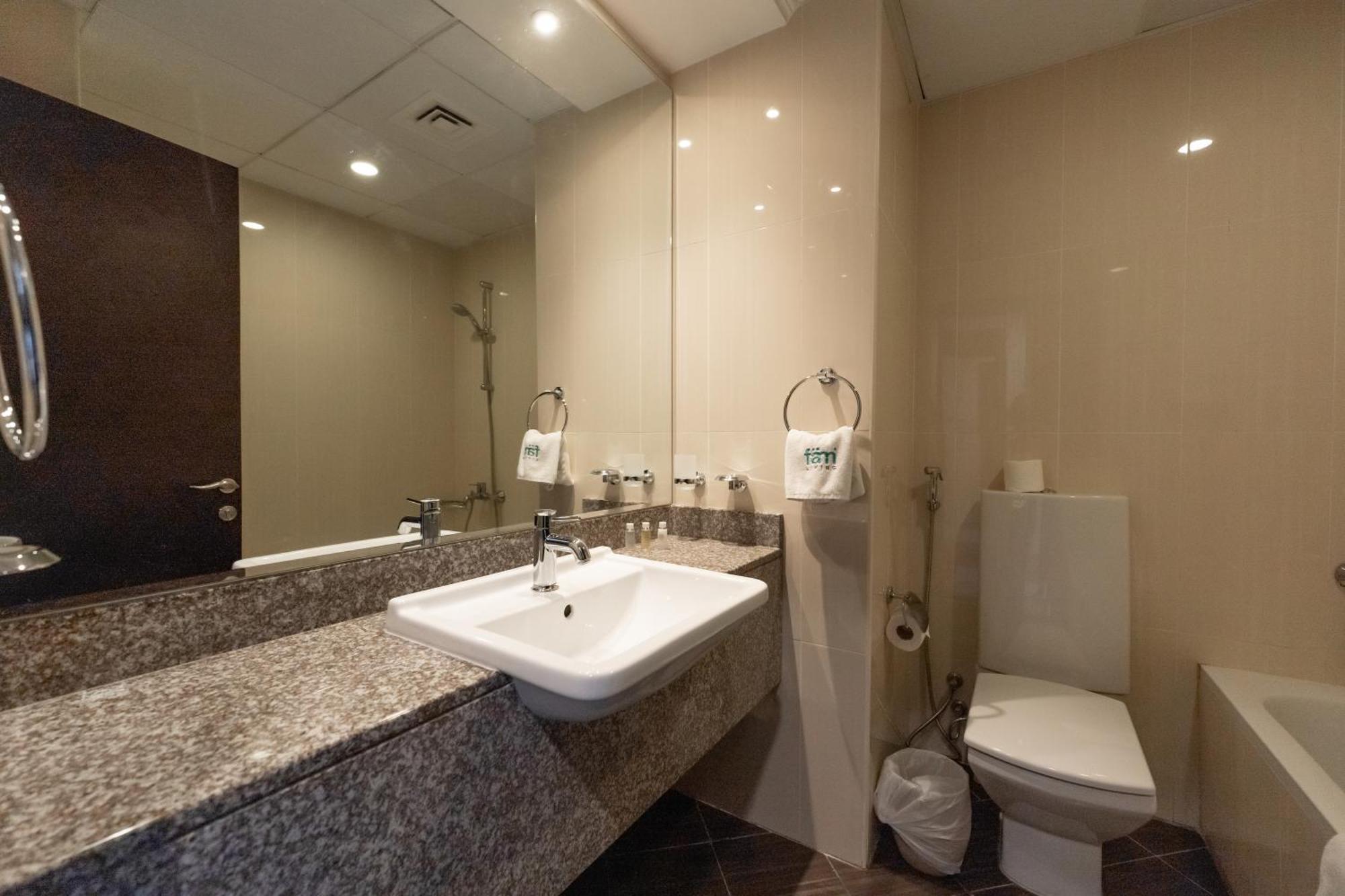 Fam Living - Palm Jumeirah Sarai - Private Beach Apartment *