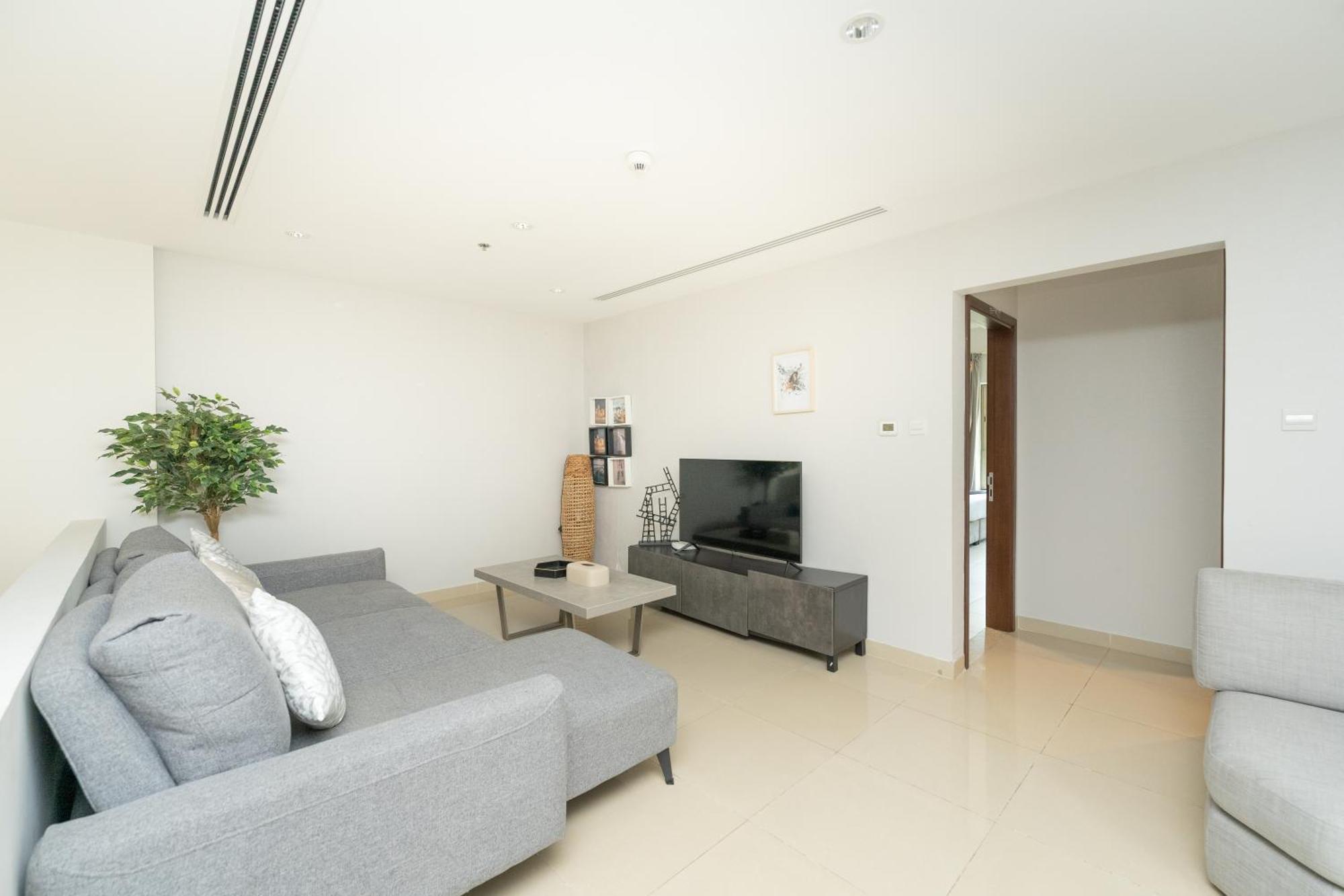 Apartment Fam Living - Palm Jumeirah Sarai - Private Beach Dubai