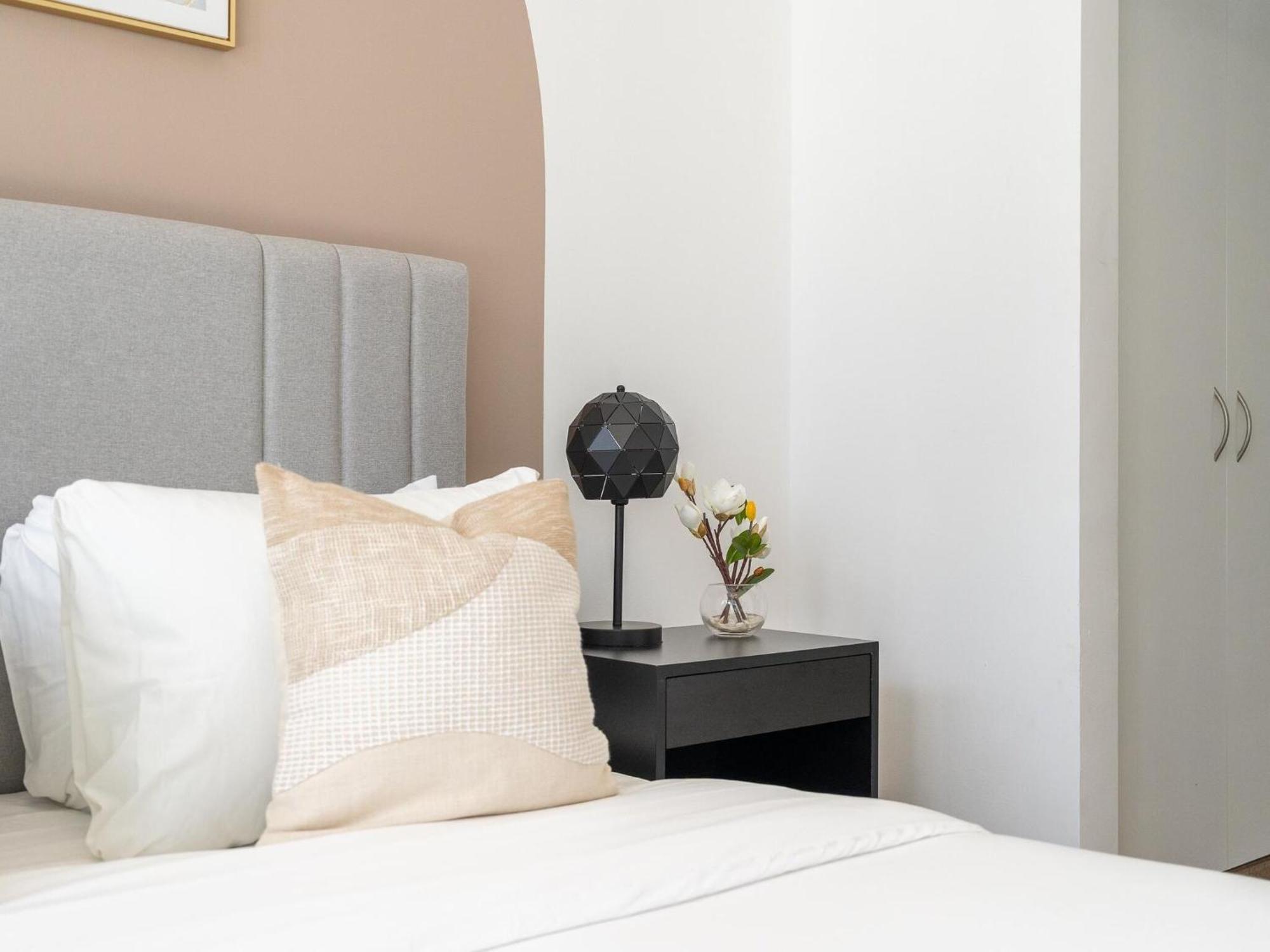Marina Stunning Huge 4 Bedroom Apts Near Jbr Gym Pool Parking Appartement *