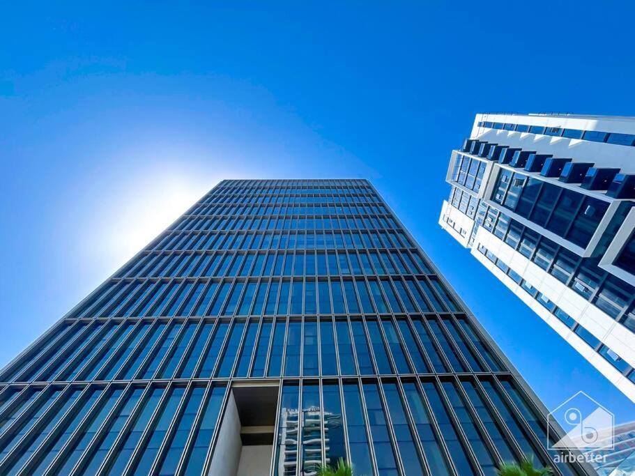 Luxury & Style At Res110 With Balcony & View