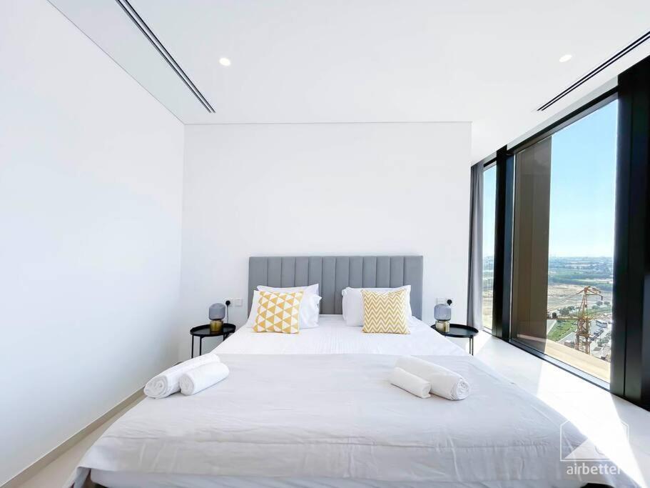 Luxury & Style At Res110 With Balcony & View Apartemen