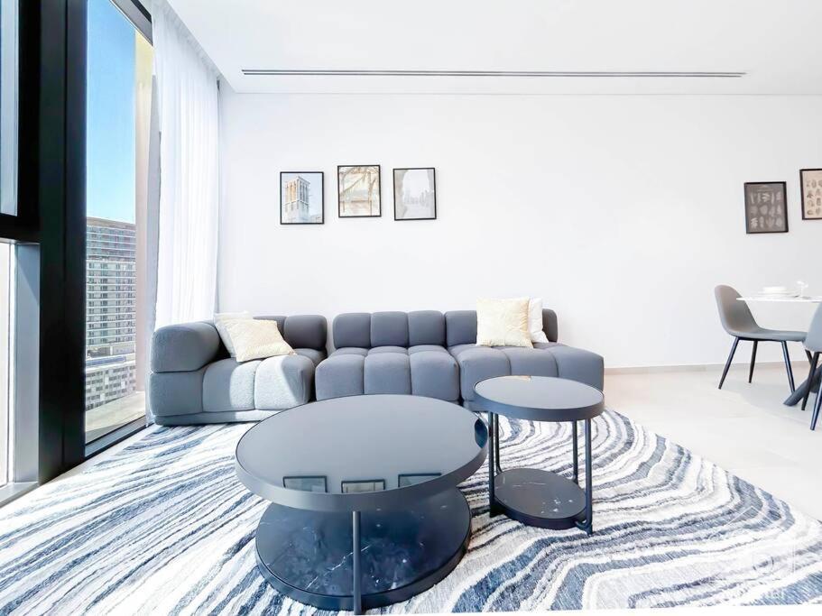Luxury & Style At Res110 With Balcony & View Dubai