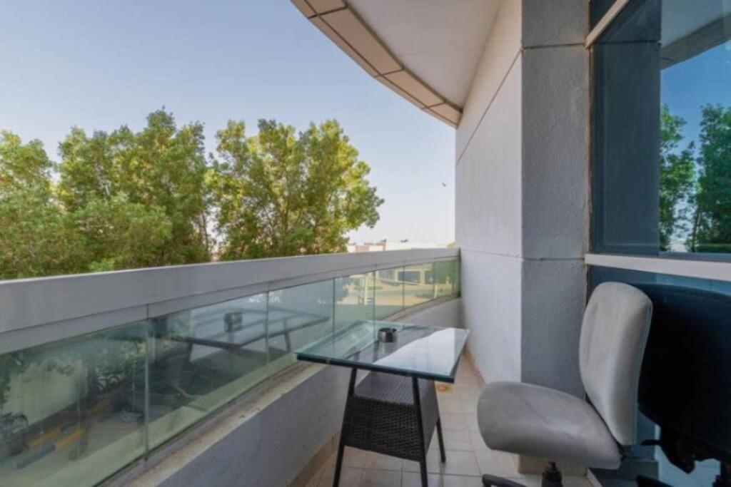 Appartement 1 Bed Modern In Axis 8 *