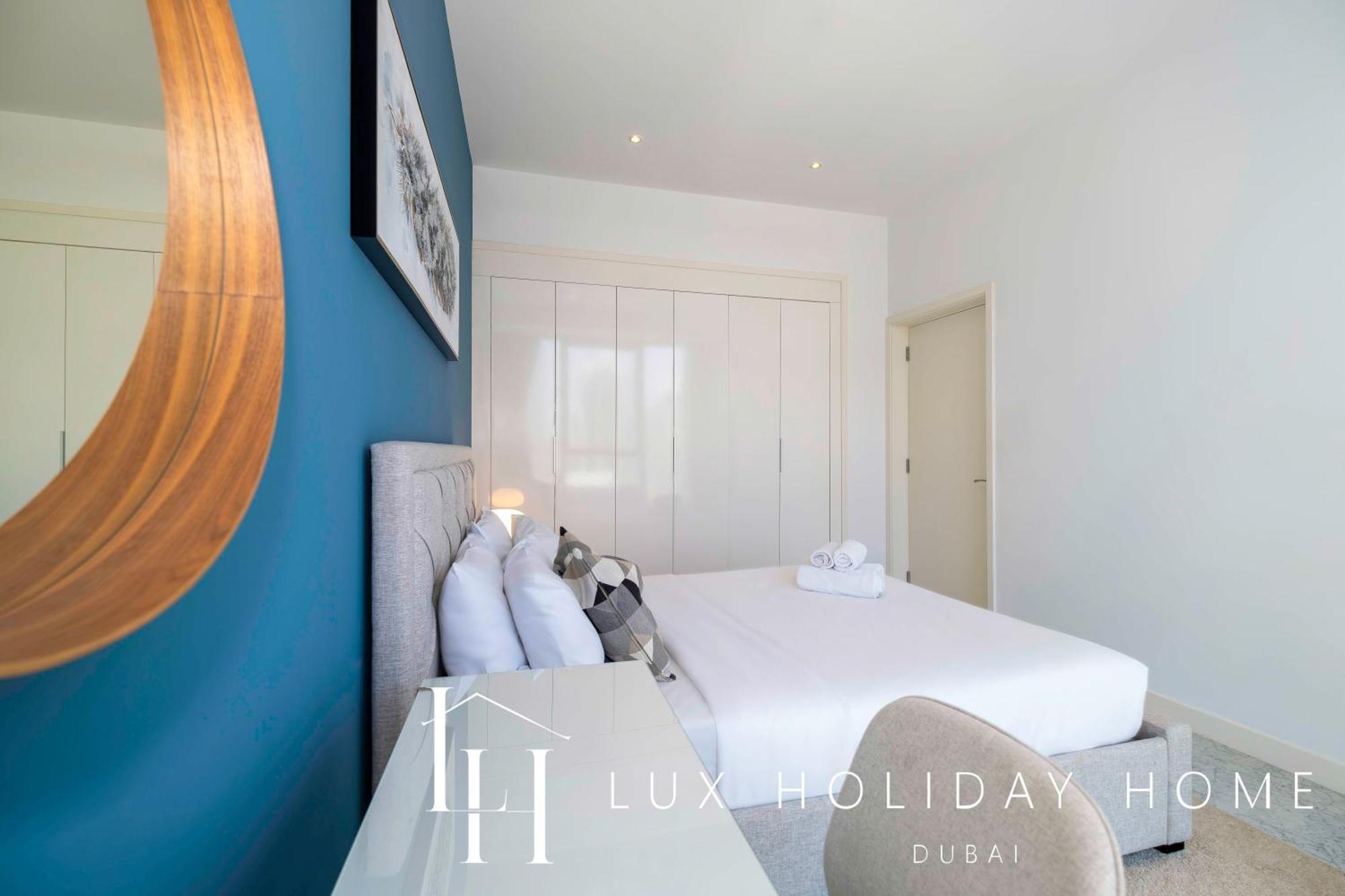 Lux The Pad Executive Burj Khalifa View 2