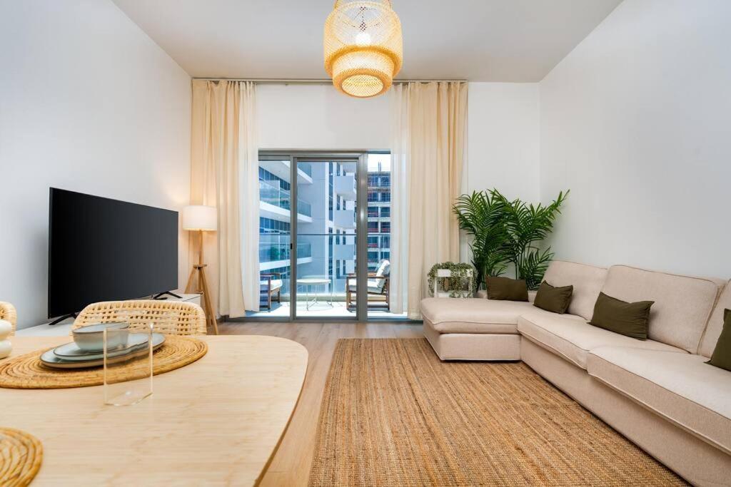 Large 2 Bedroom - Metro At 2 Min Appartement *