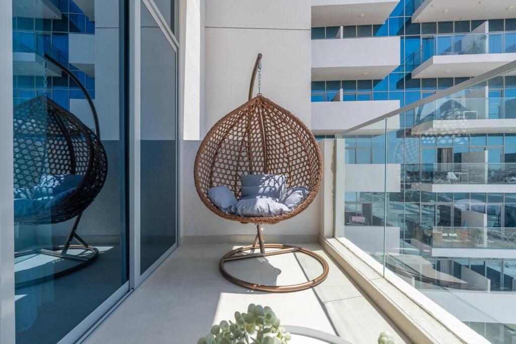 Large 2 Bedroom - Metro At 2 Min * Dubaï