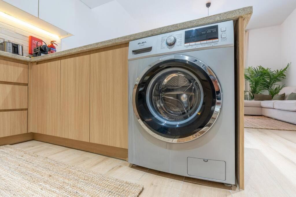 Appartement Large 2 Bedroom - Metro At 2 Min