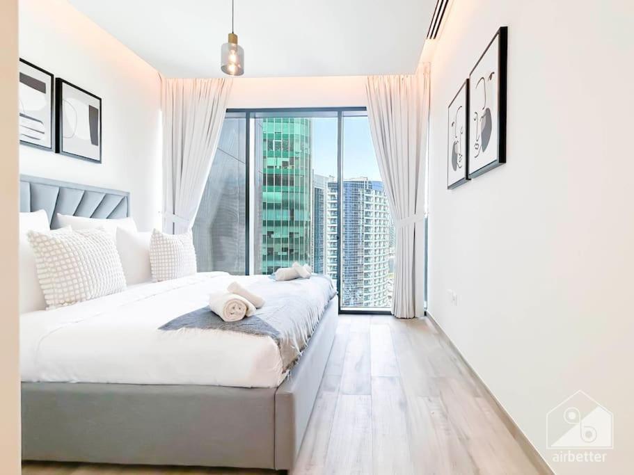 Luxurious 1bedroom Balcony & View Business Bay Dubaï