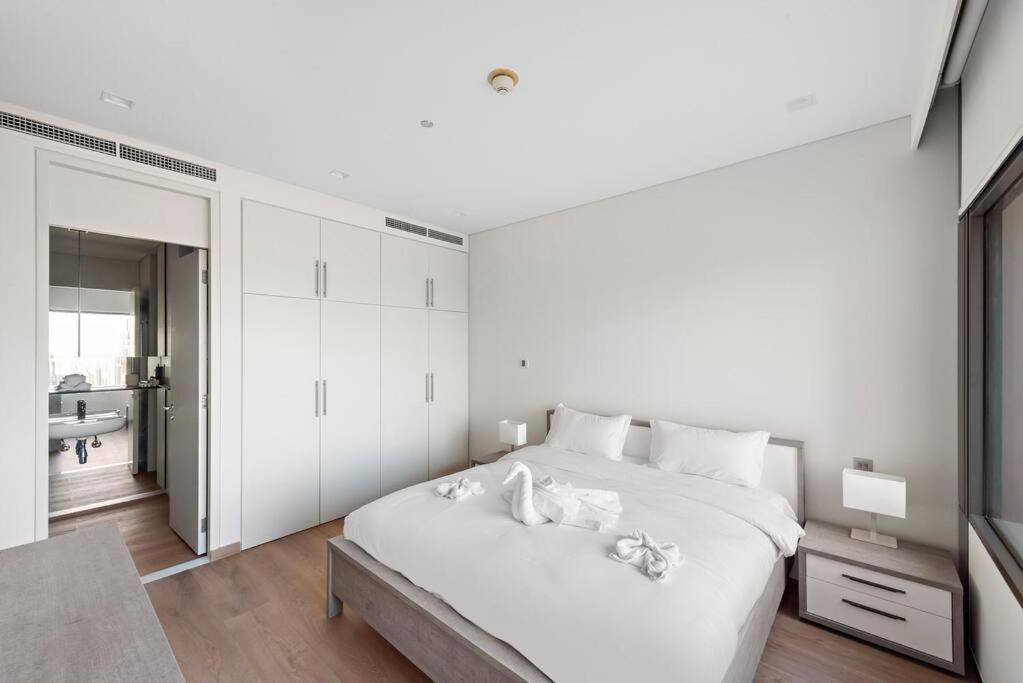 First Class 1br Stunning Burj Khalifa Views Dubai