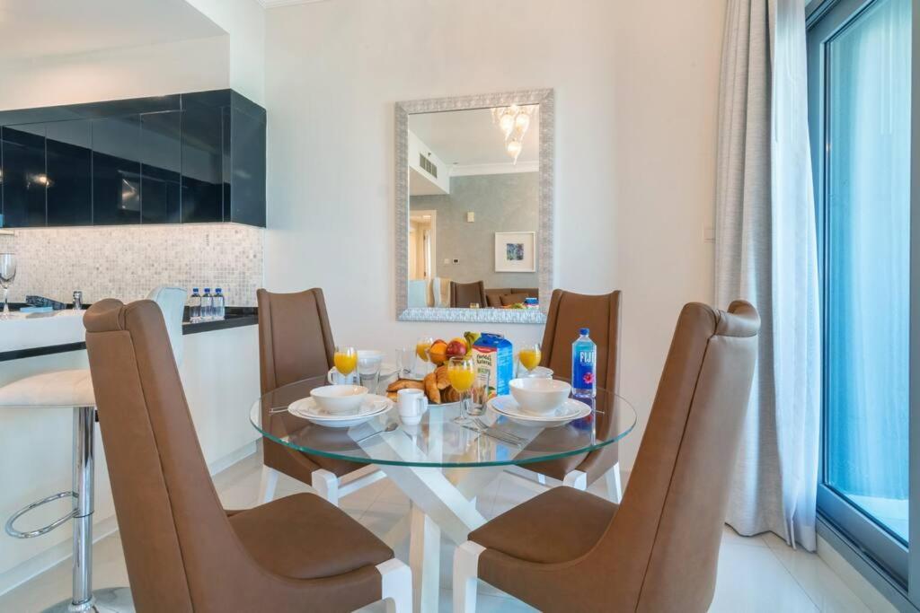Appartement First Class 2br Modern Downtown Retreat