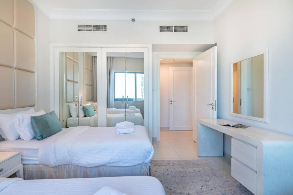 First Class 2br Modern Downtown Retreat *