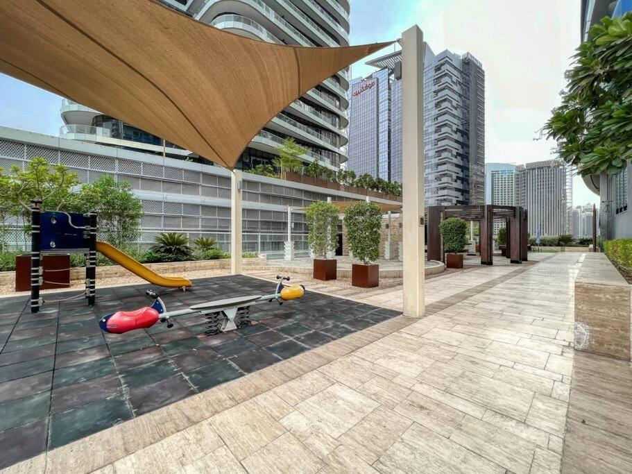 First Class 2br Modern Downtown Retreat Dubaï