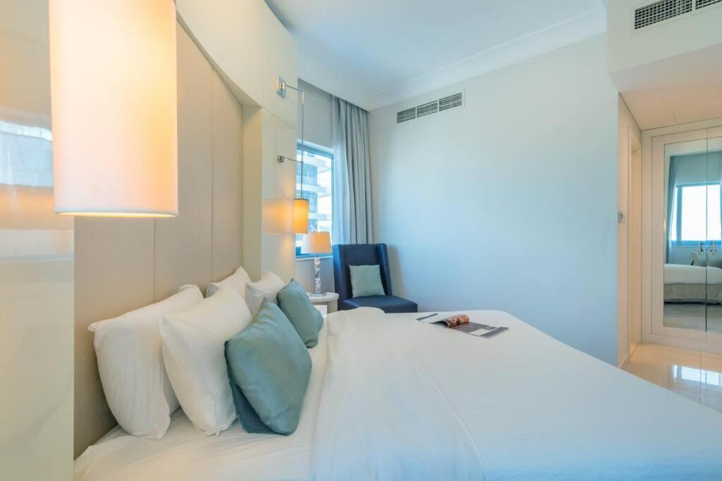 First Class 2br Modern Downtown Retreat