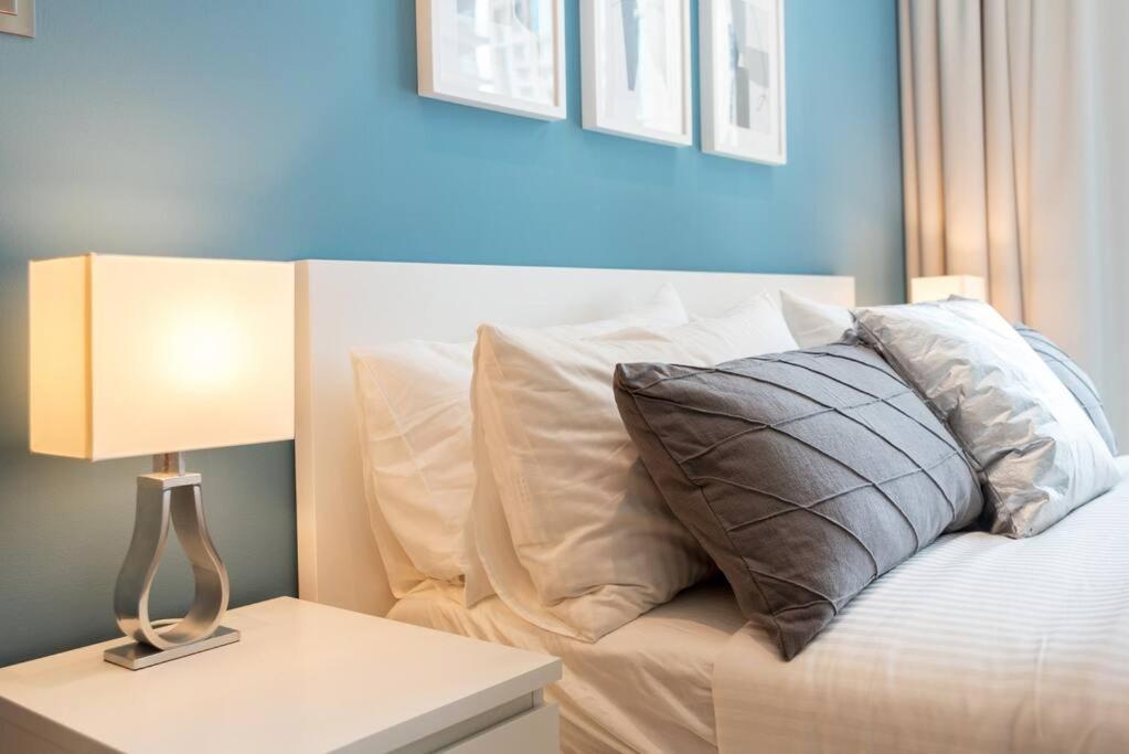First Class 1br Stunning And Spacious Appartement *