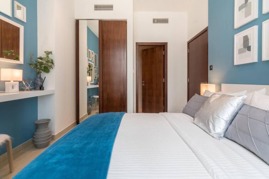 First Class 1br Stunning And Spacious