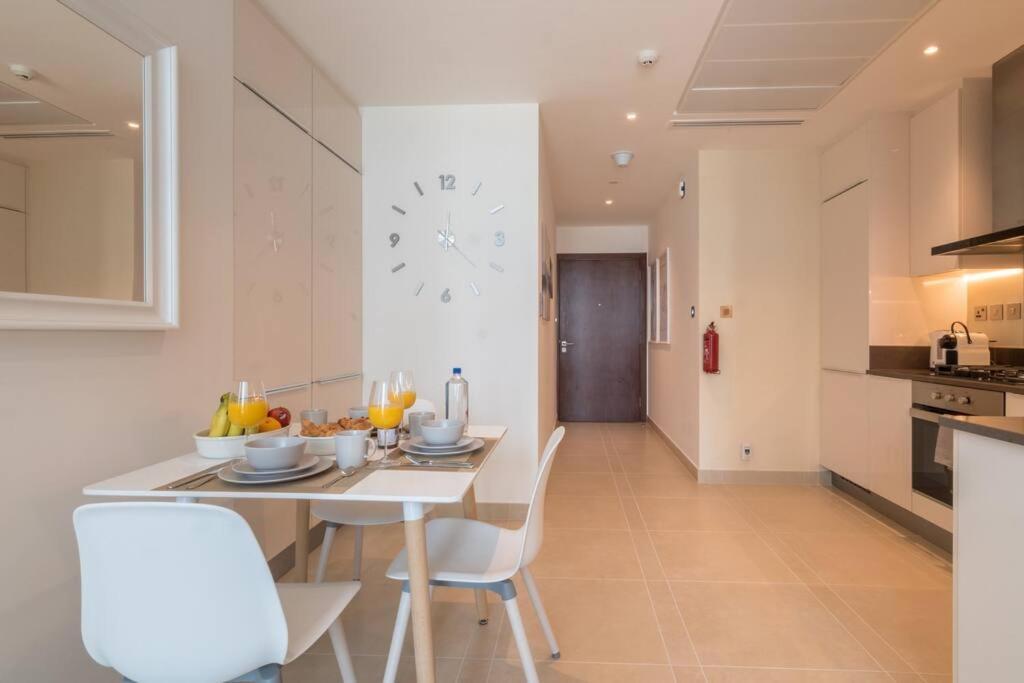 Appartement First Class 1br Stunning And Spacious Dubaï