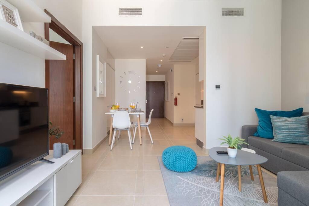 First Class 1br Stunning And Spacious Appartement