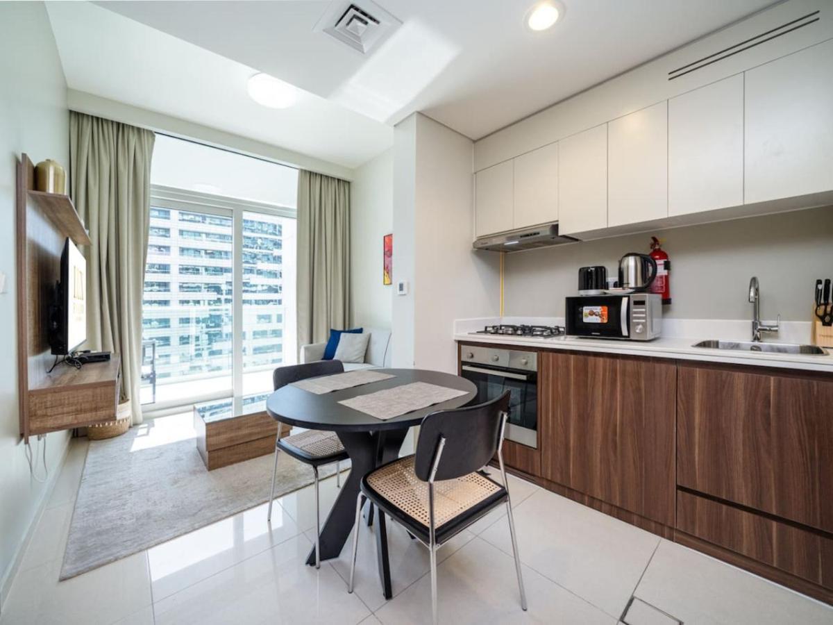 1 Bedroom Business Bay Bliss With A Canal View Apartamento Dubái