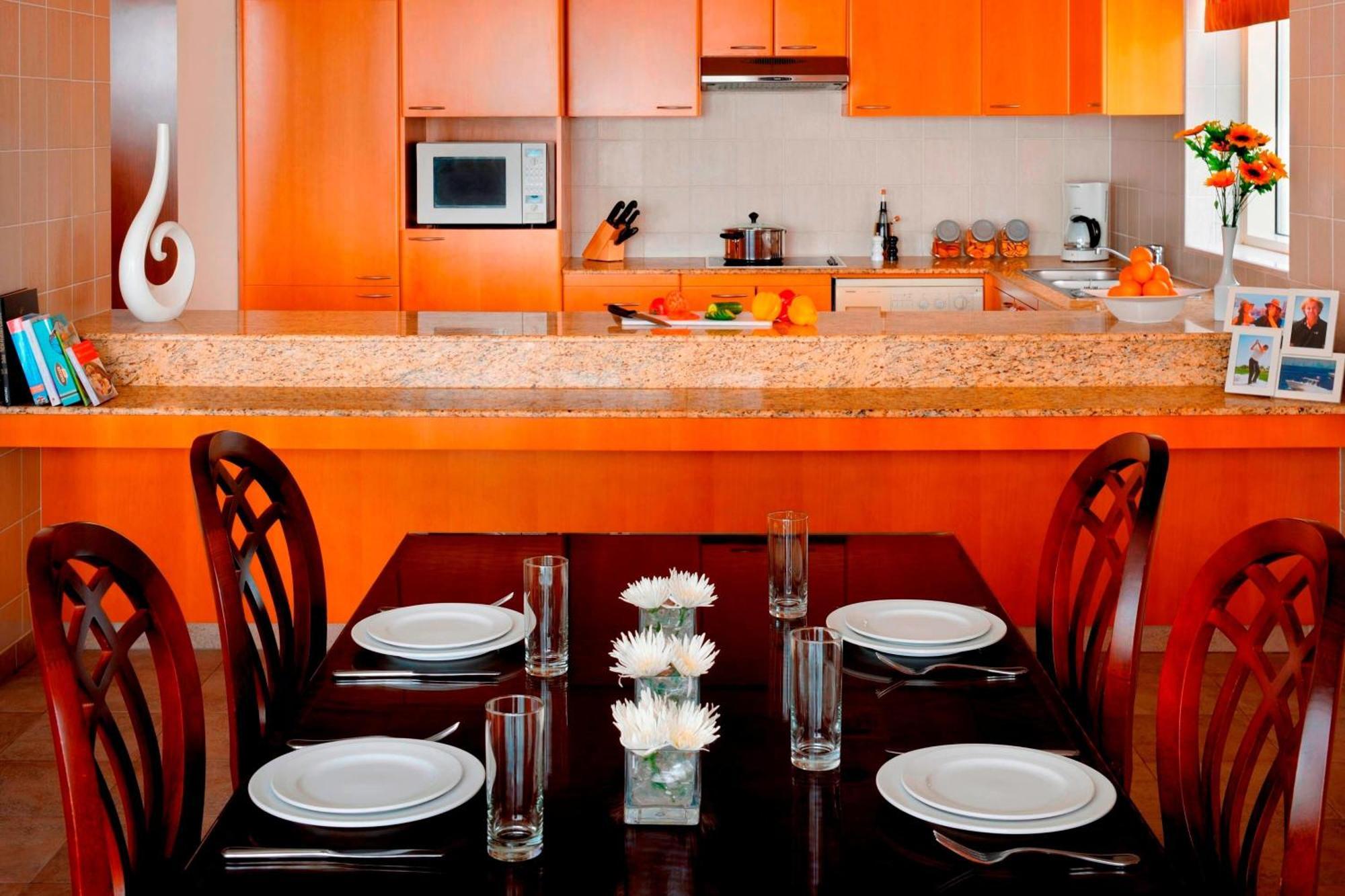 Marriott Executive Creek 4*