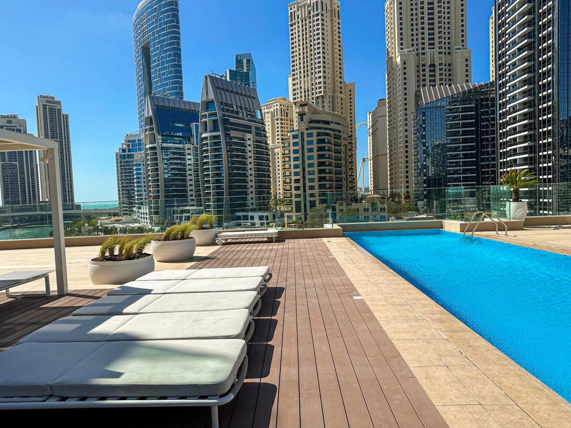 Marco Polo - Stunning 2 Bedroom With Marina Views, Huge Pool & Gym Lägenhet