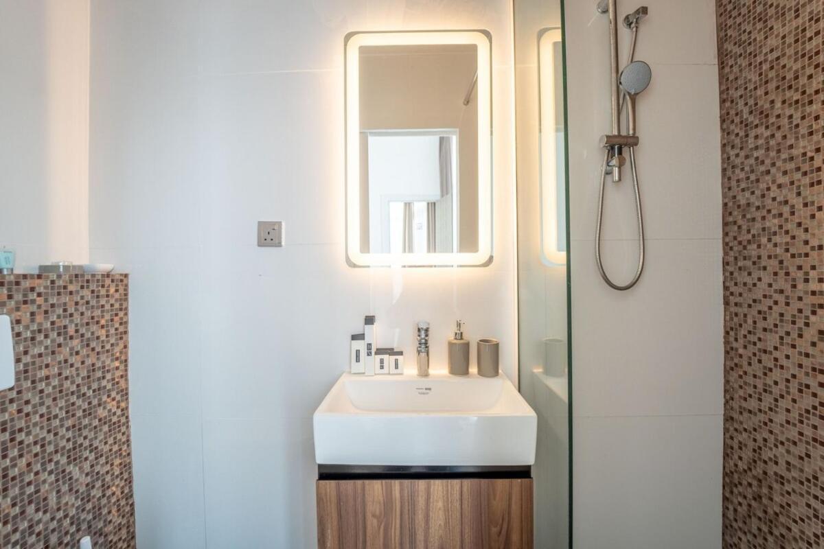 Aws Homes - Luxurious 2br In Business Bay * Dubái