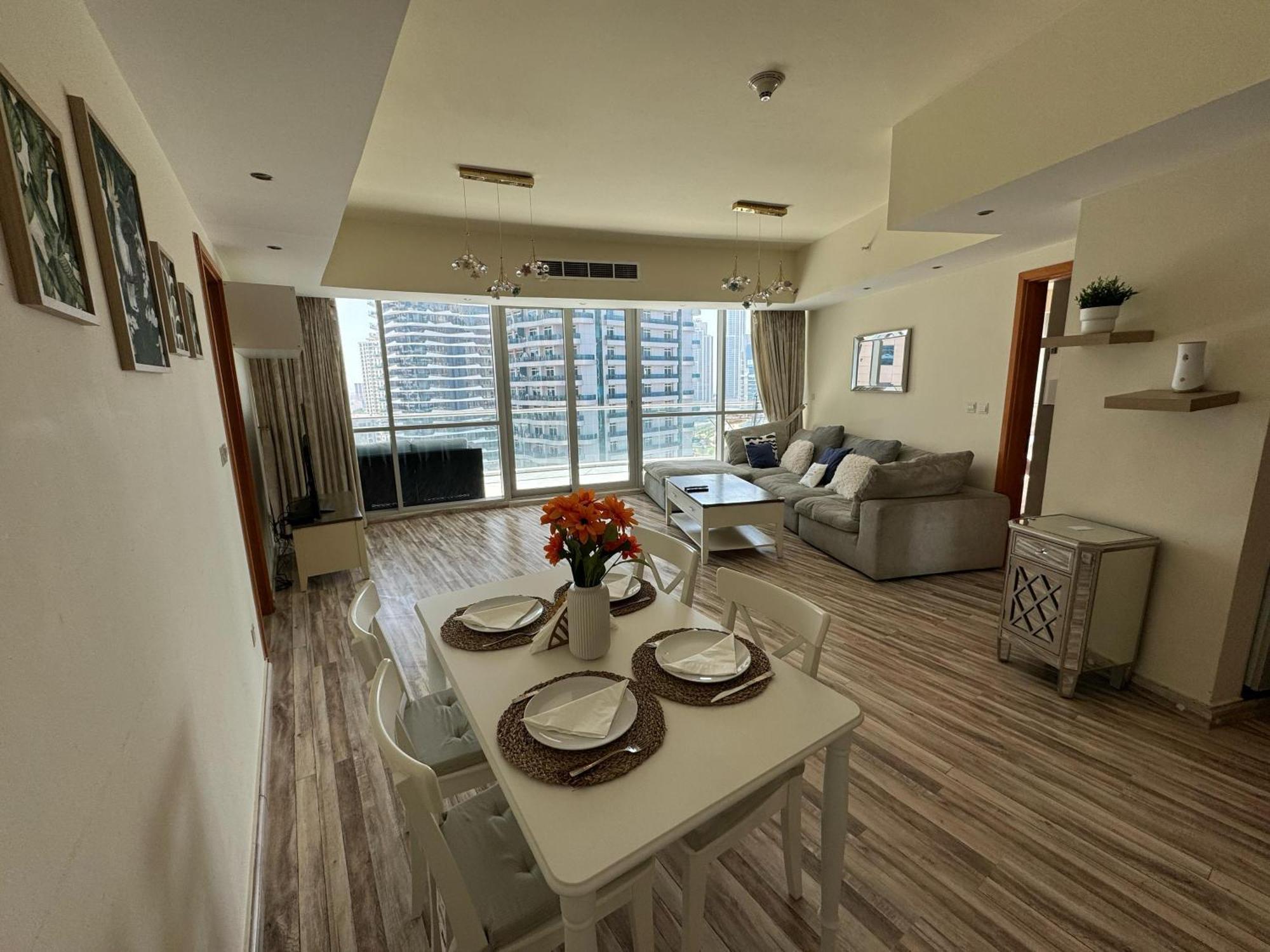 2 Bedroom & 3 Bath In Marina - Walking Distance To Jbr!