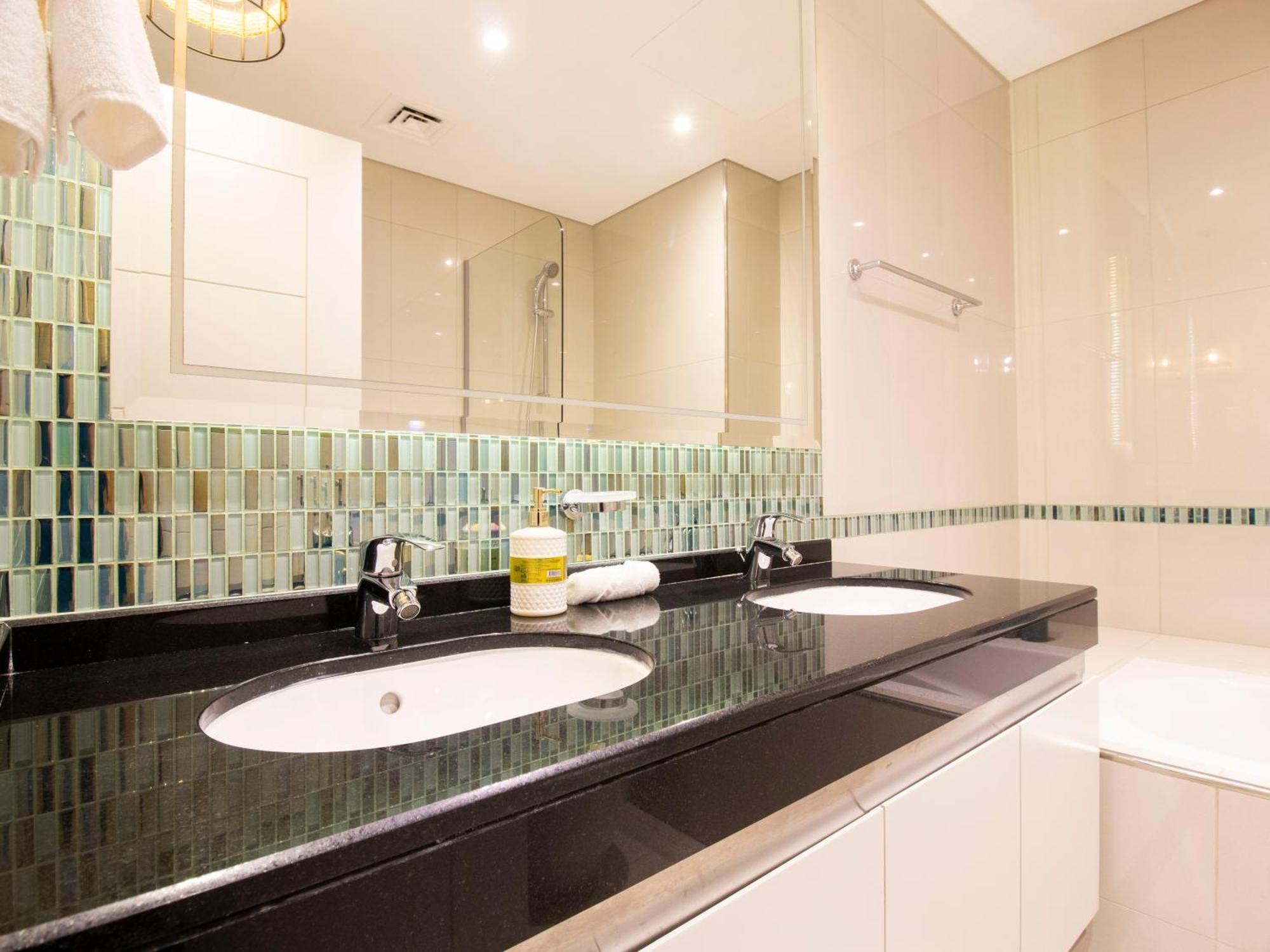 Lejlighed Urban Retreat: Sea View In Marina Dubai