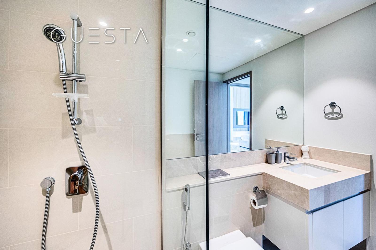 Apartemen Act One Act Two By Emaar, Downtown