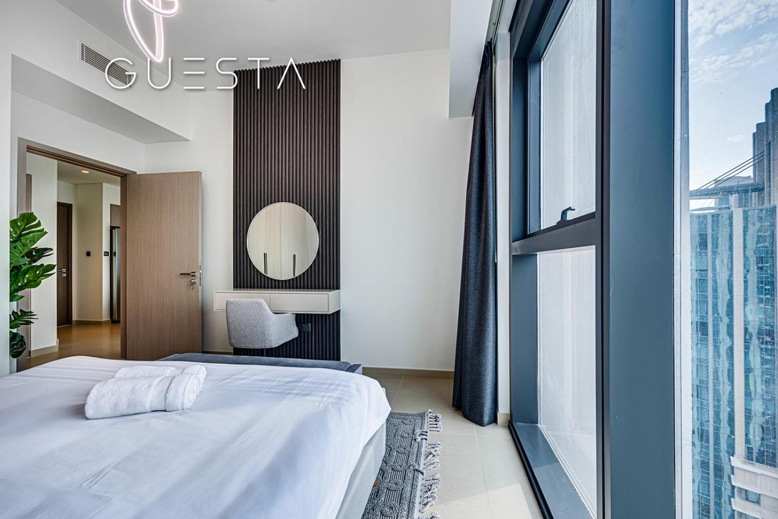 Act One Act Two By Emaar, Downtown Apartemen
