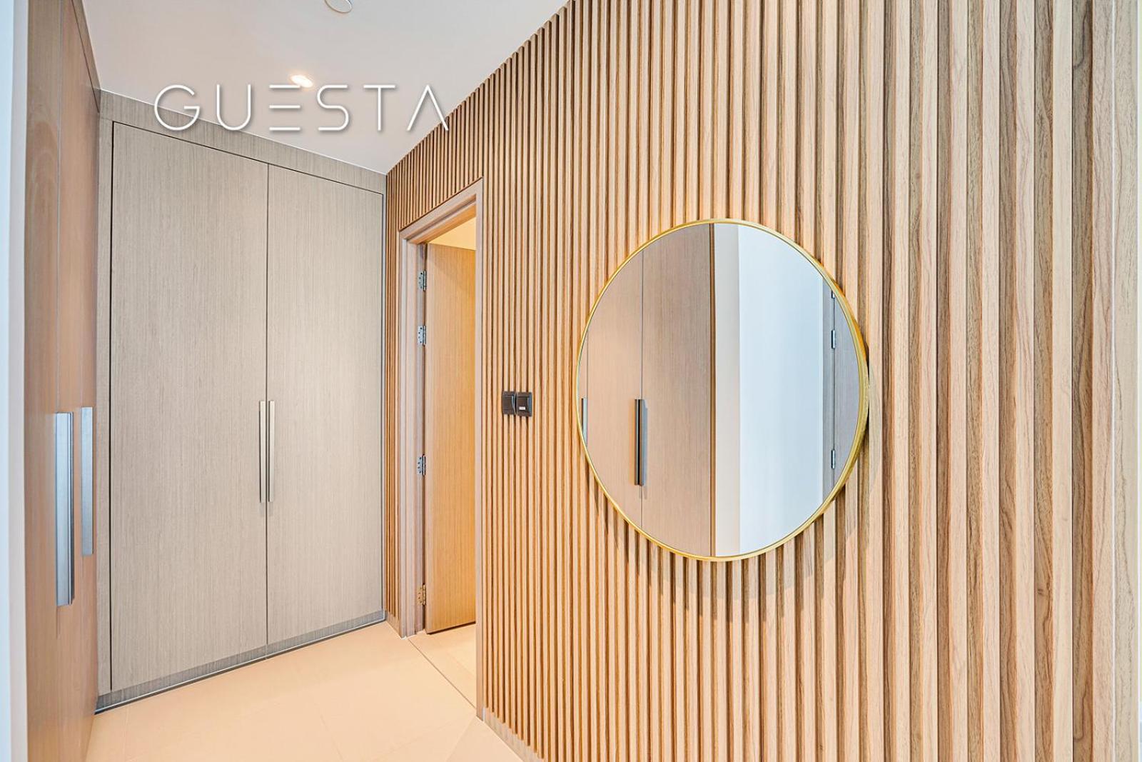 Apartemen Act One Act Two By Emaar, Downtown *