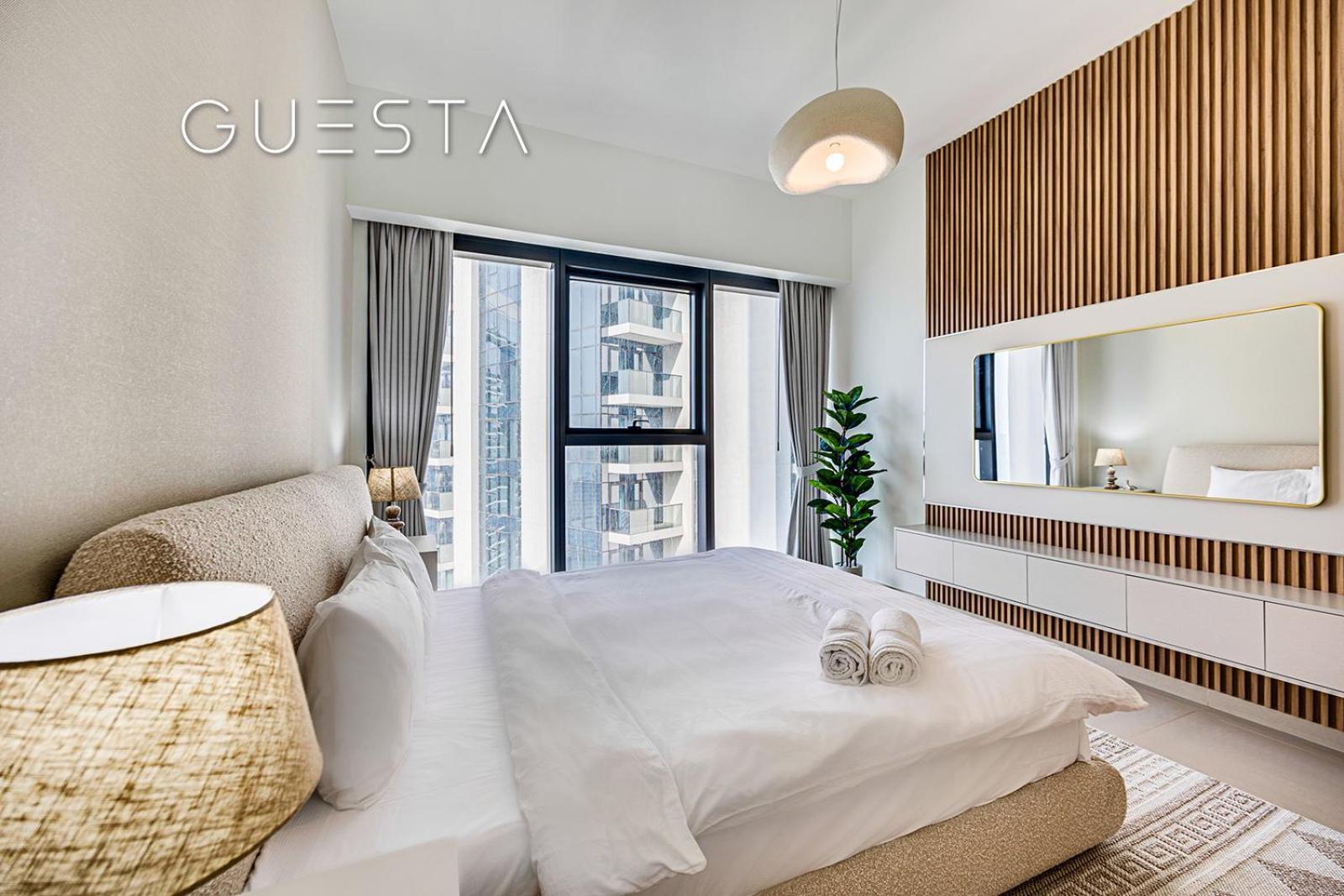 Apartemen Act One Act Two By Emaar, Downtown