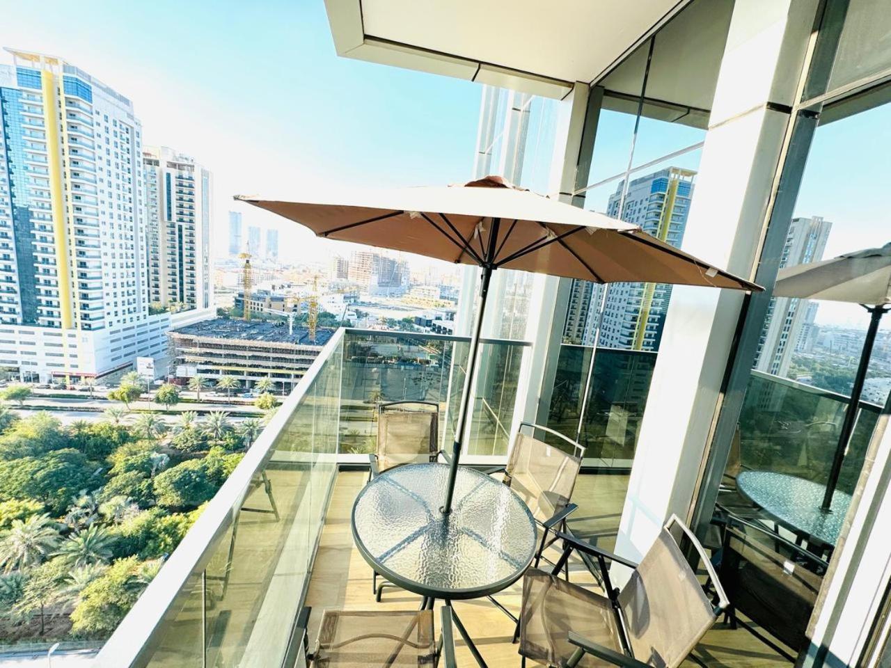 Cloud 9 - Chic With Views In Regina Tower Appartement