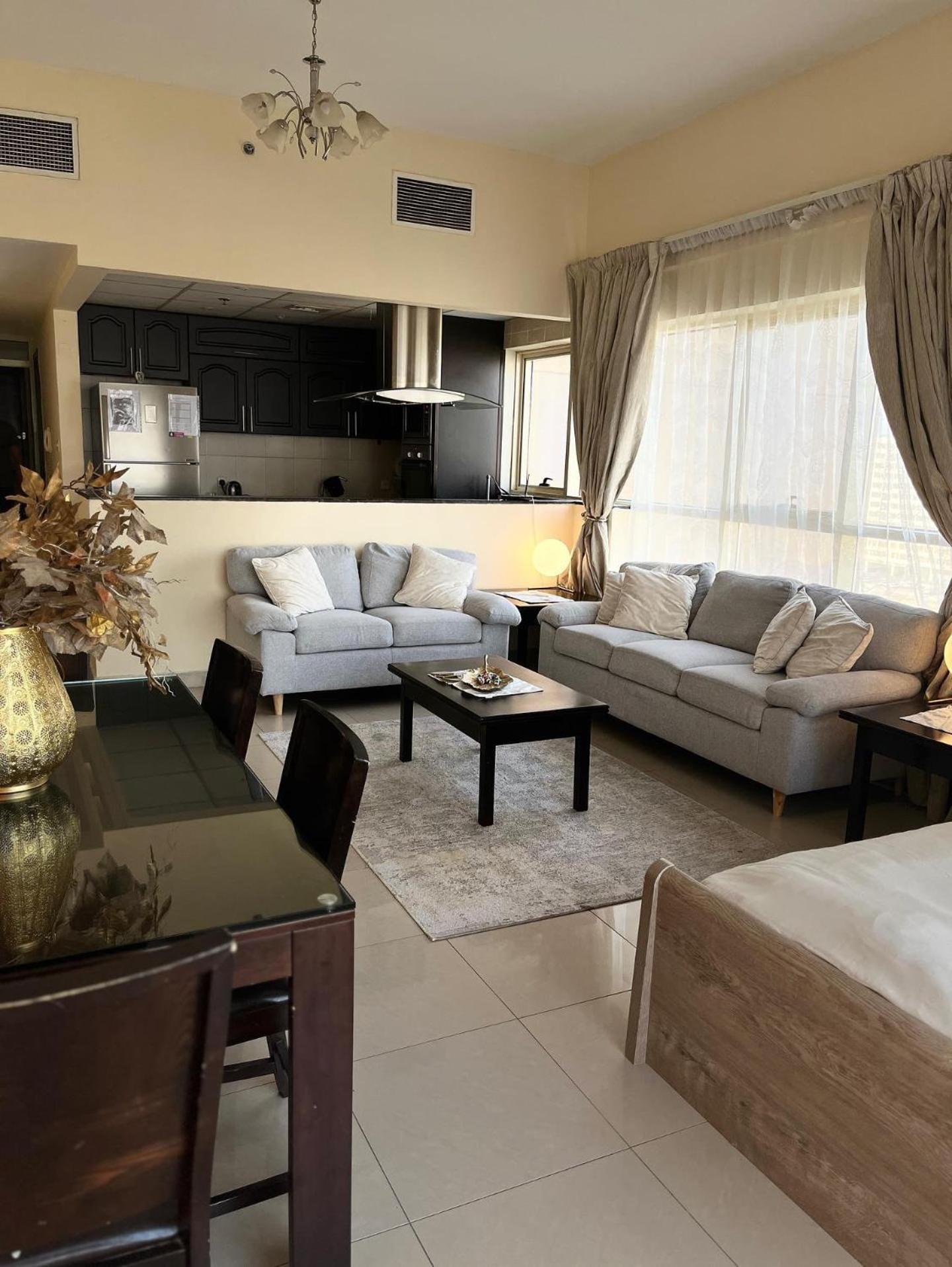 Ashri Hh, In Jvc Appartement Dubaï