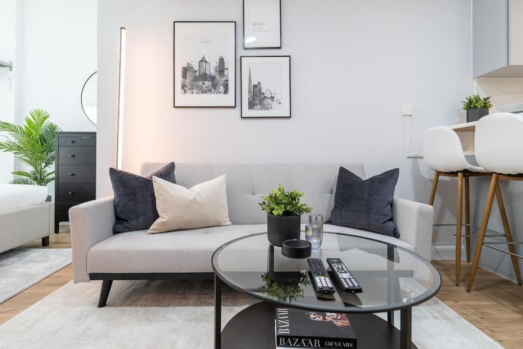 Havn - With Views In Gate, Jlt Appartement *