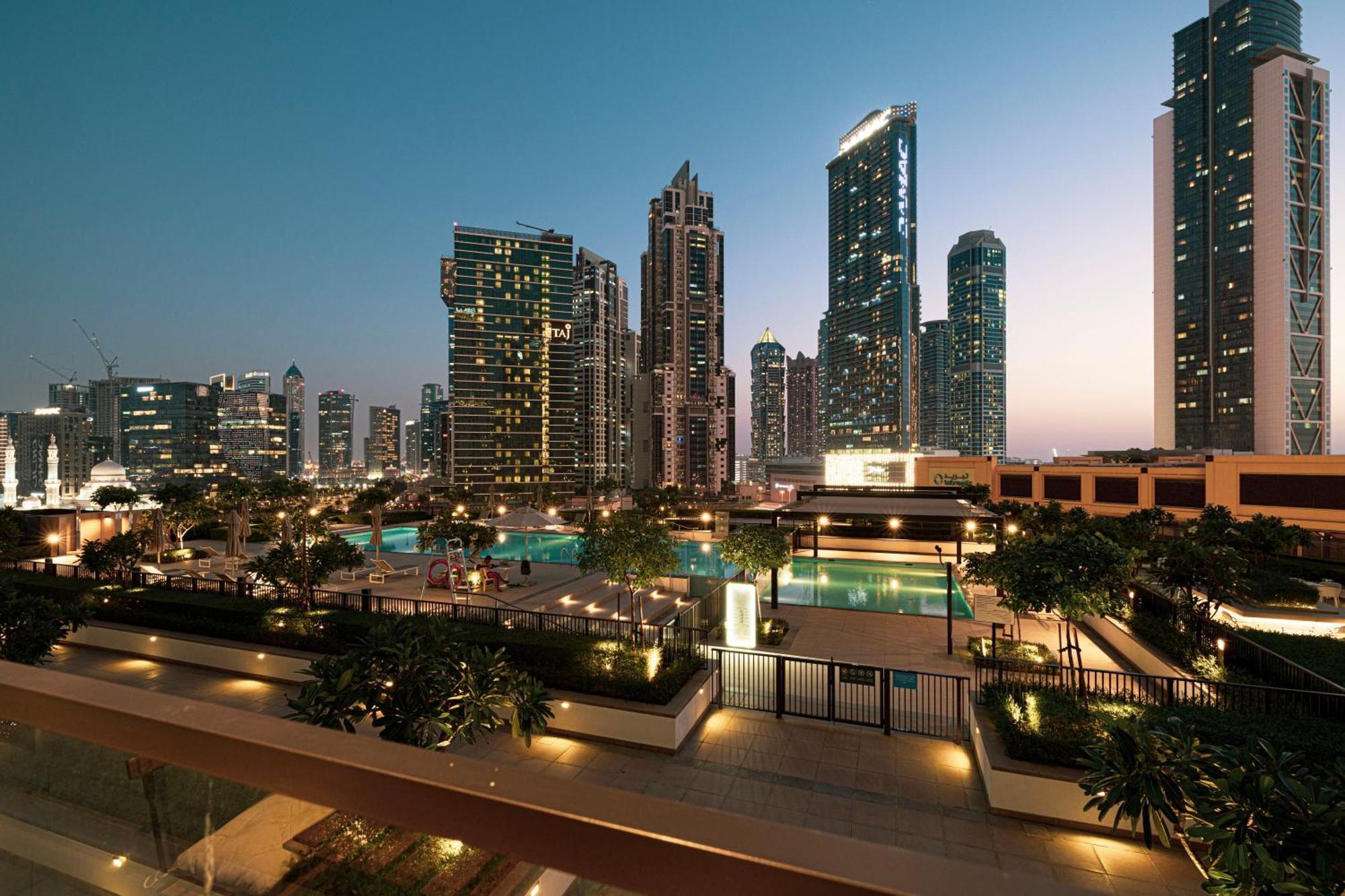 Downtown Luxurious 2br Near Burj Khalifa Apartamento Dubái