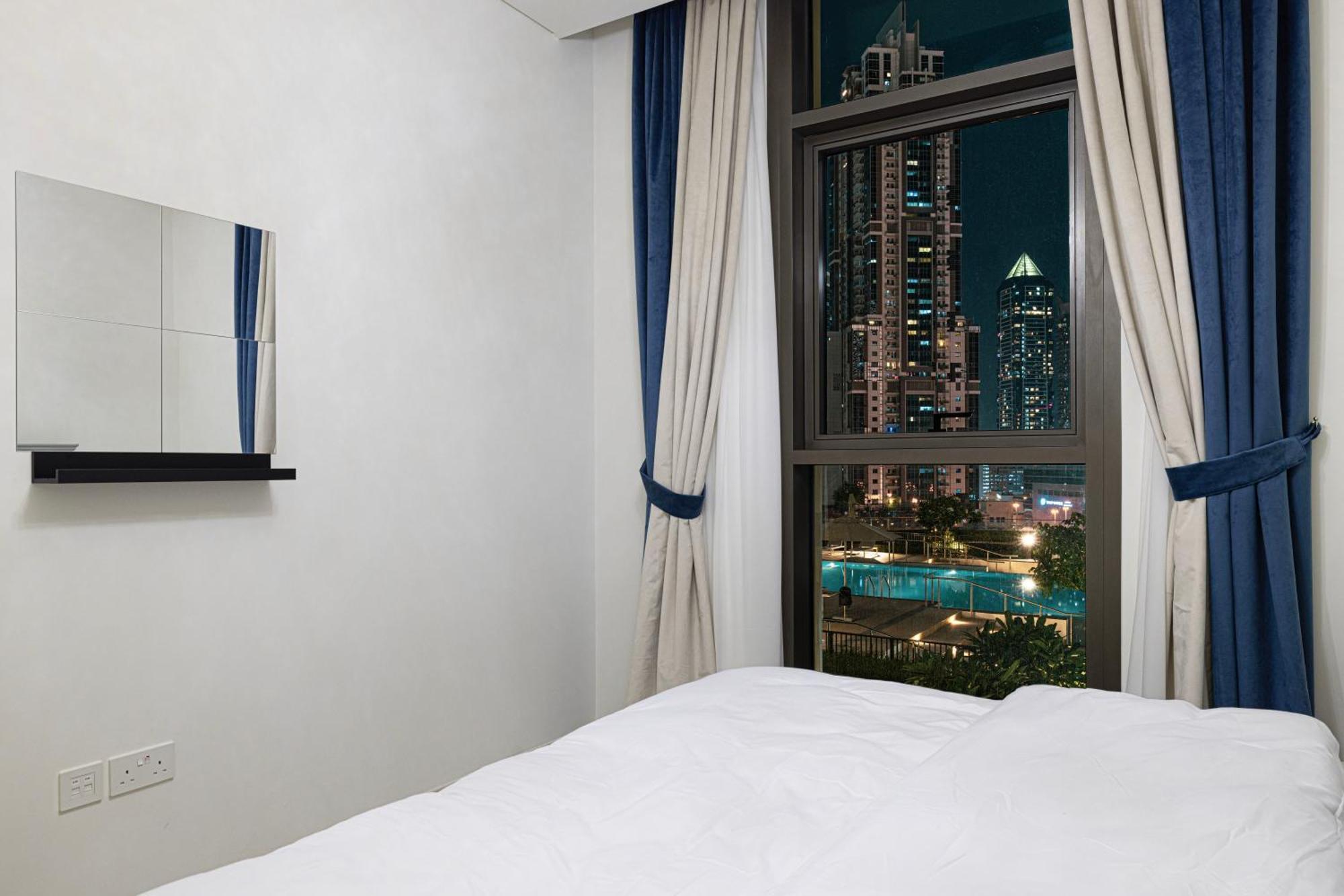 Downtown Luxurious 2br Near Burj Khalifa Apartamento Dubái
