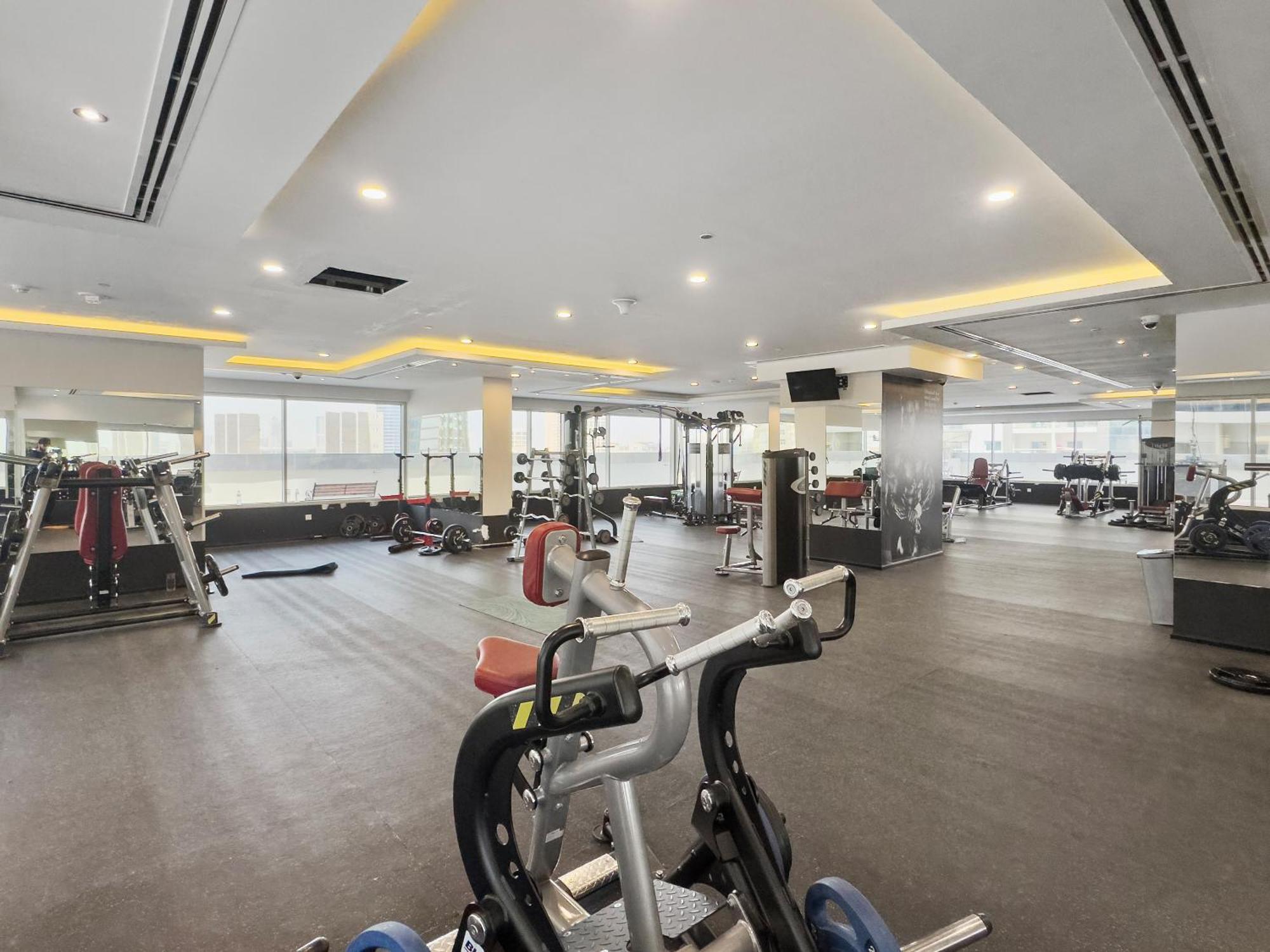 Modern 1 Bedroom In Sports Appartement Dubaï