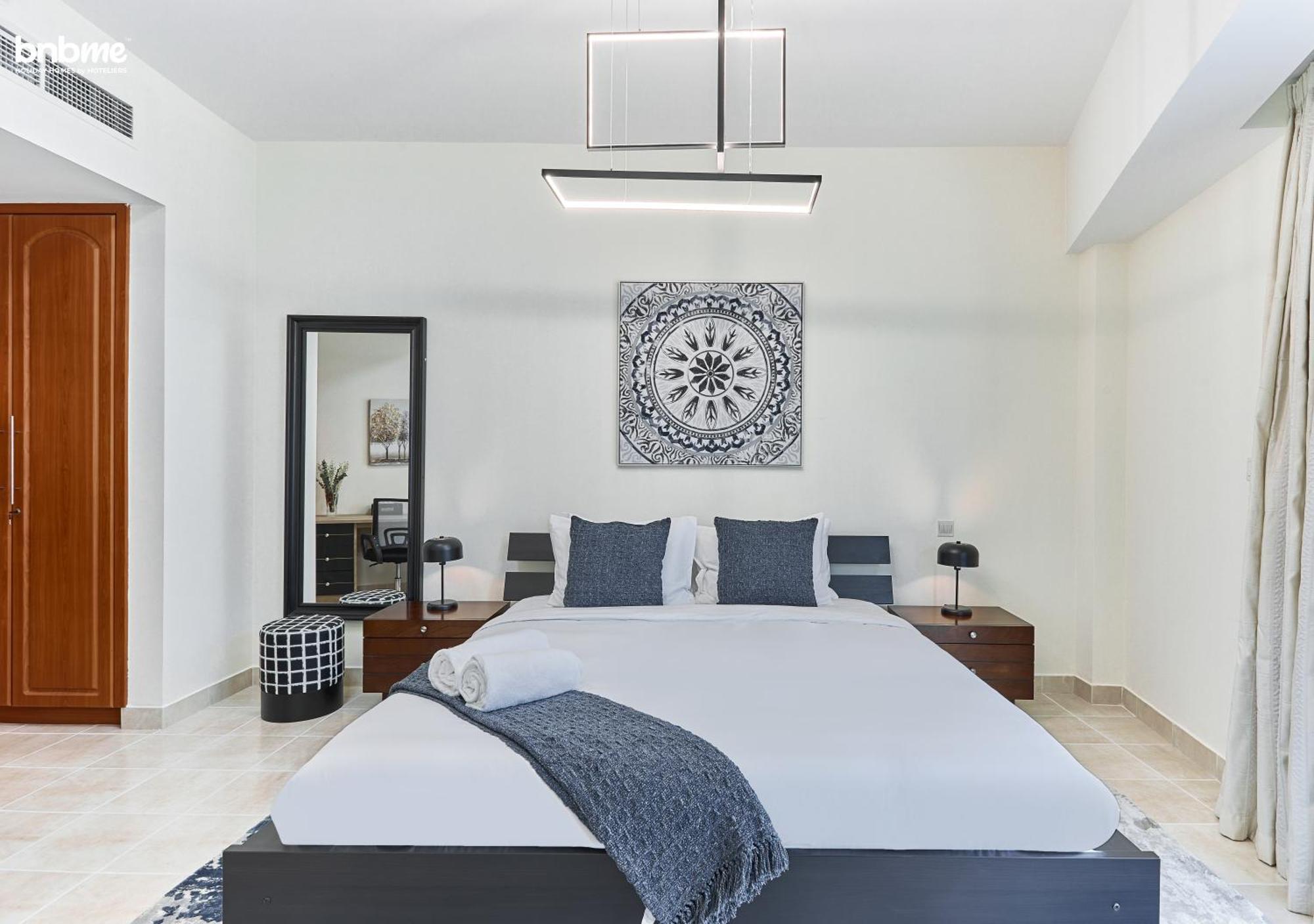 Bnbmehomes - Damac Waves Tower Apartment
