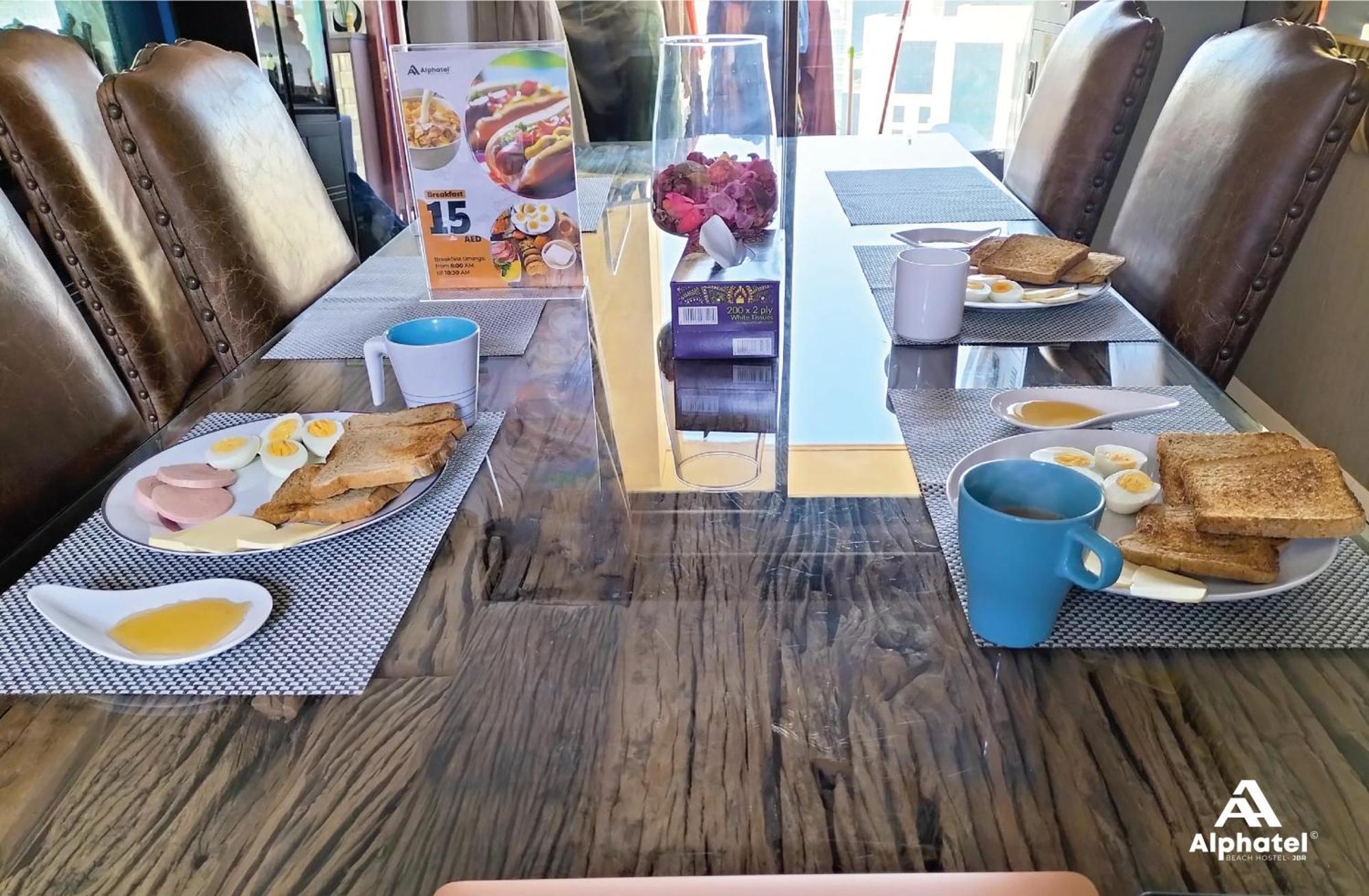 Hostal Alphatel Beach Jbr