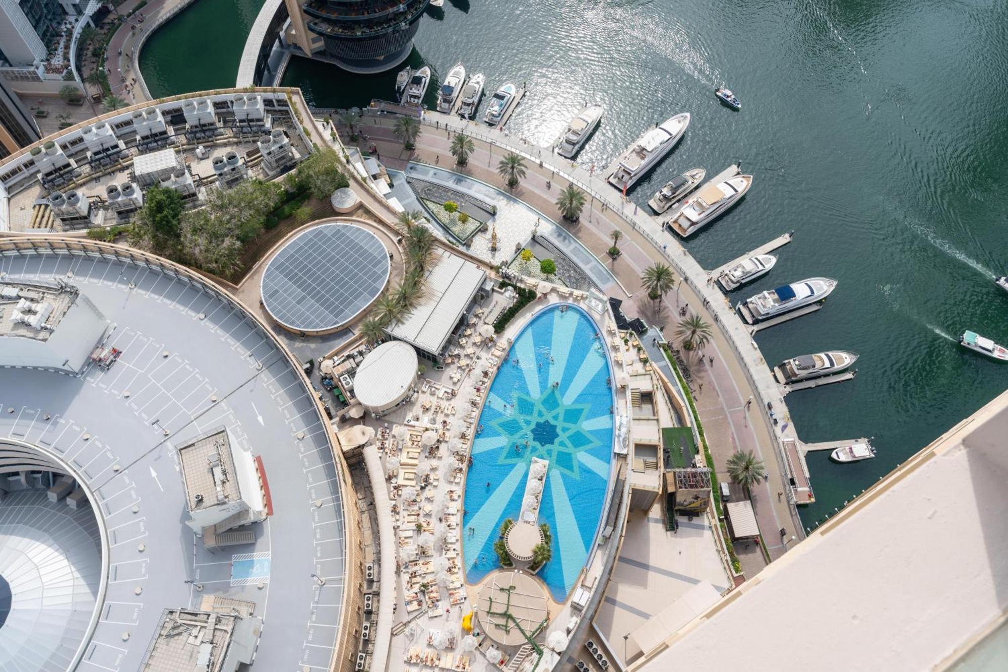 The Star @ Jw Marriott Marina Resor Dubai