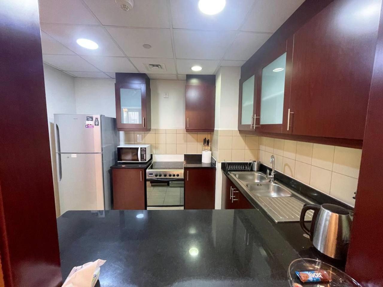 Apartament Family Apartment, Prime Location In Jbr, Location *