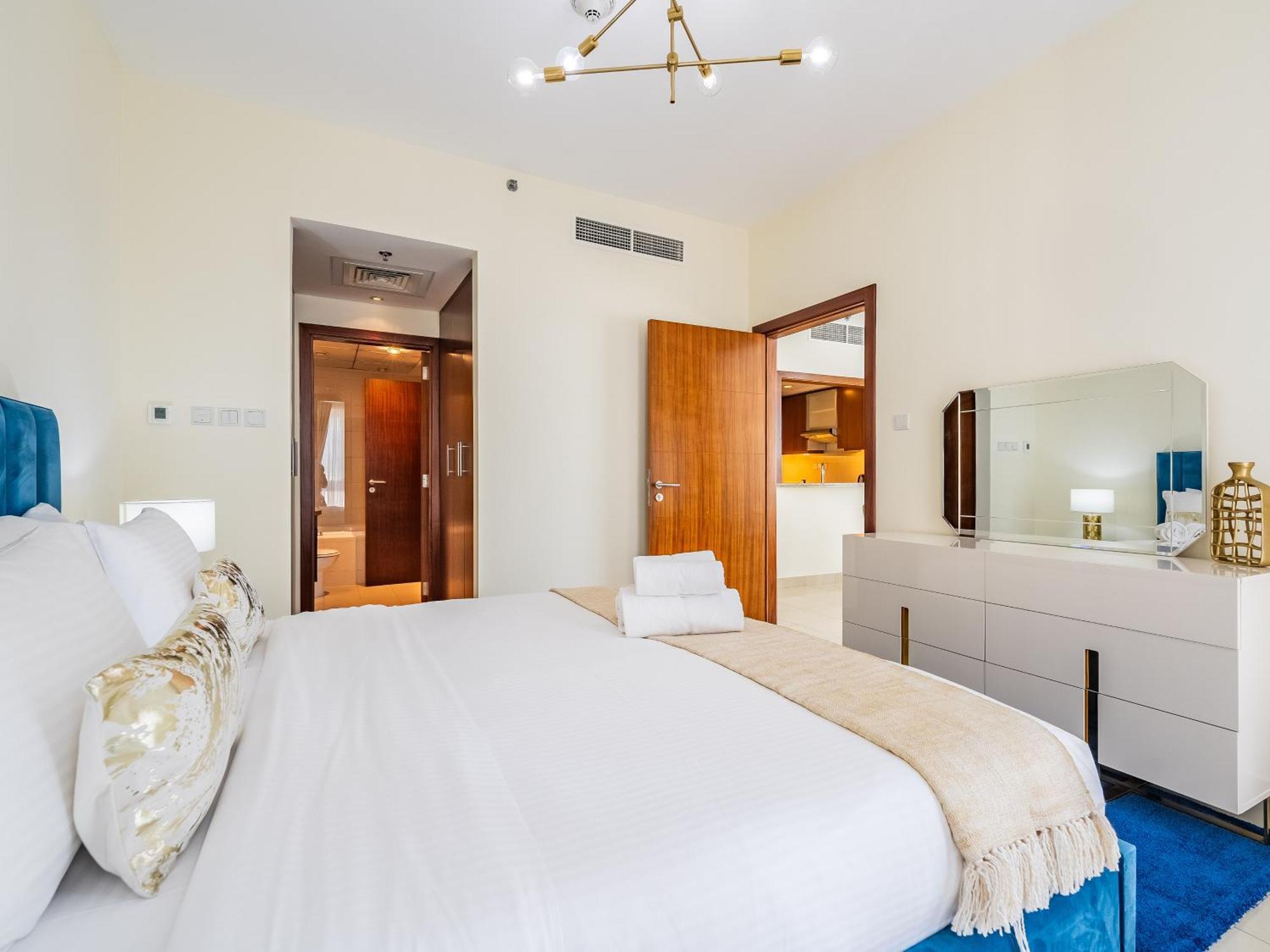 Downtown Luxury Living -1br-standpoint Tower A Appartement Dubai