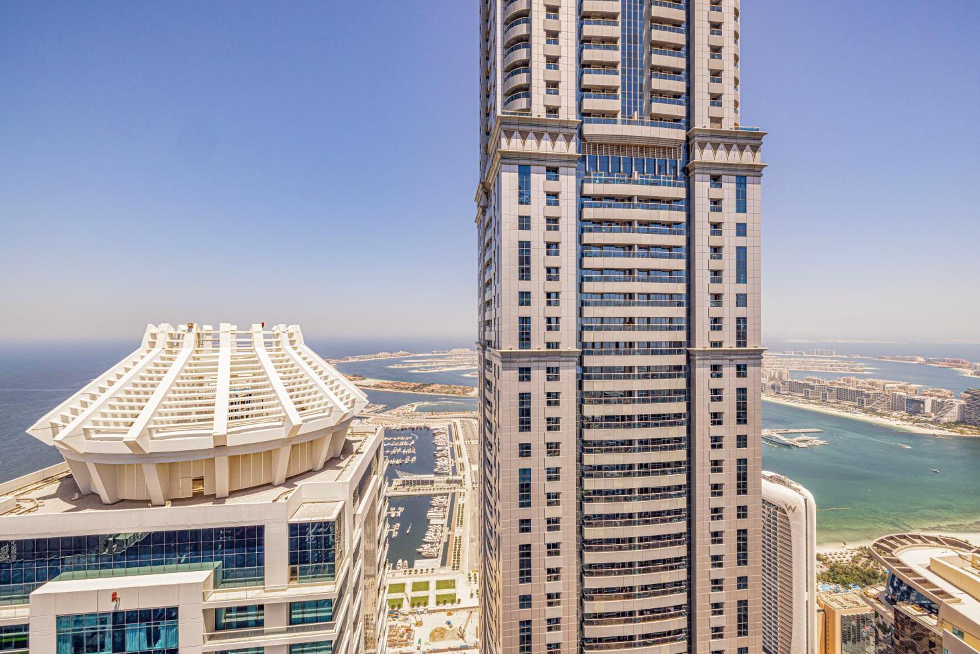 Stunning High Floor With Partial Sea View 2br In Marina Appartement