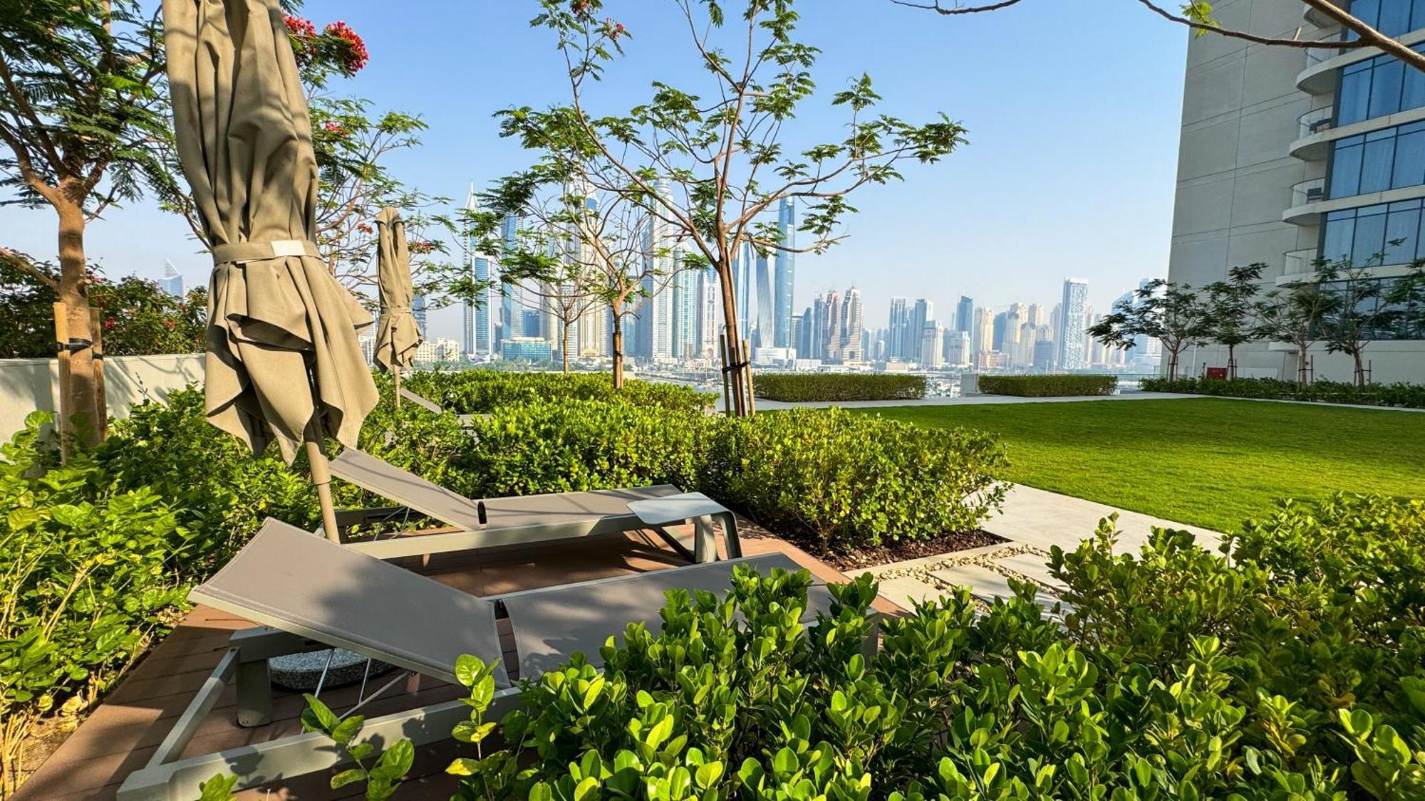Beachfront 2-bdr, High Floor, Sea And Palm View, Access Appartamento