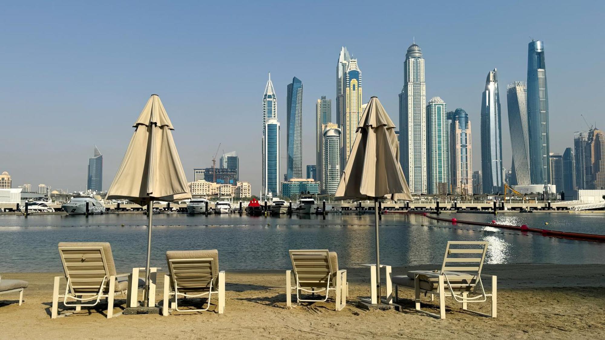 Beachfront 2-bdr, High Floor, Sea And Palm View, Access Appartamento Dubai