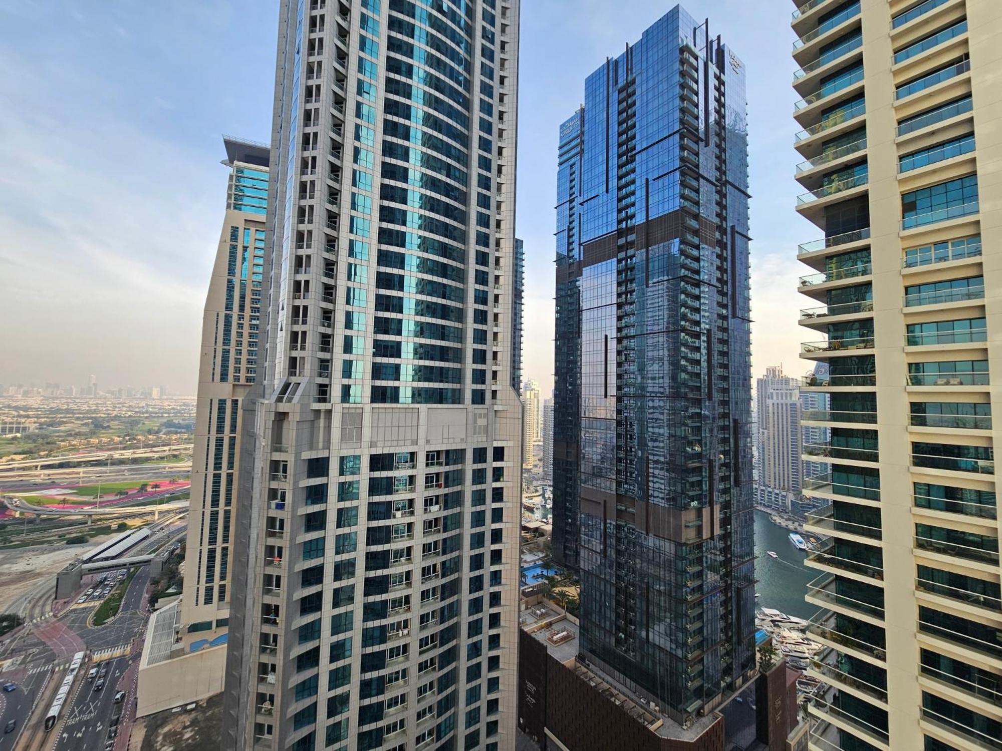 Super Host At Highest Residential Tower In The World, Private In A Shared