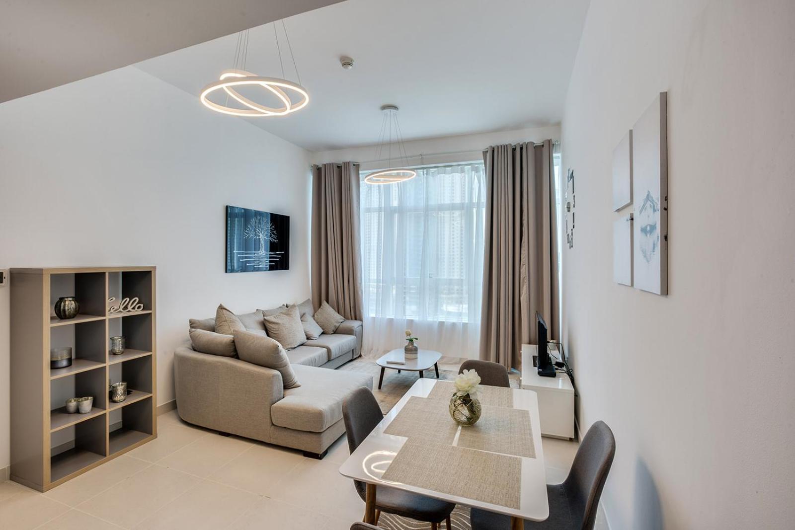 Apartment Stylish 2bd With Great View In Marina View Tower Dubai