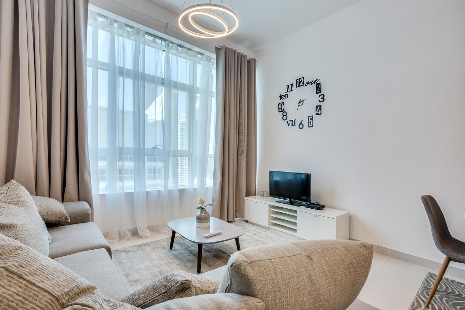 Apartment Stylish 2bd With Great View In Marina View Tower Dubai