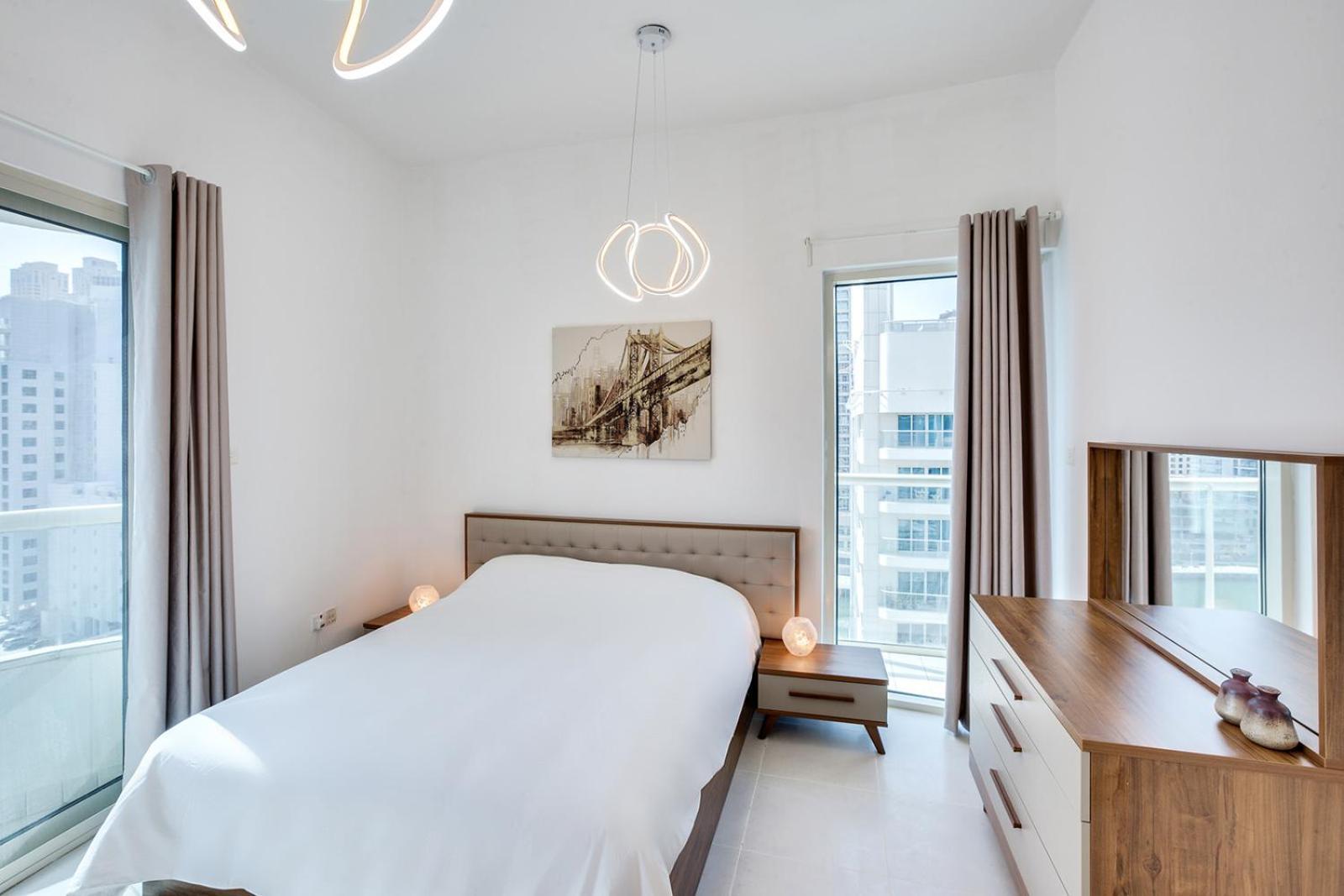 Stylish 2bd With Great View In Marina View Tower * Dubai